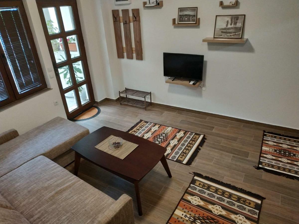 At George'S Apartments Ohrid Exterior photo
